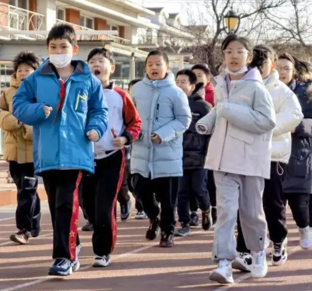 提供营养惠师餐食当地用实实在在的举措温暖着每一位教育工作者 提供营养惠师餐食当地用实实在在的举措温暖着每一位教育工作者